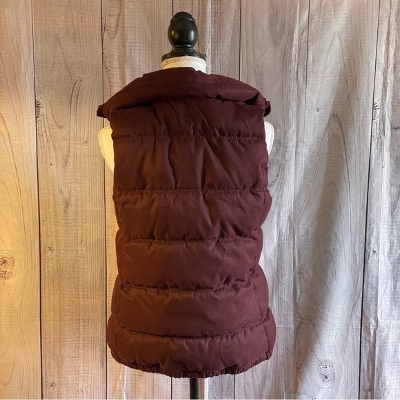 ✅2X Host Pick✅ Old Navy Full Zip Puffy Vest, Medium - Picture 3 of 8